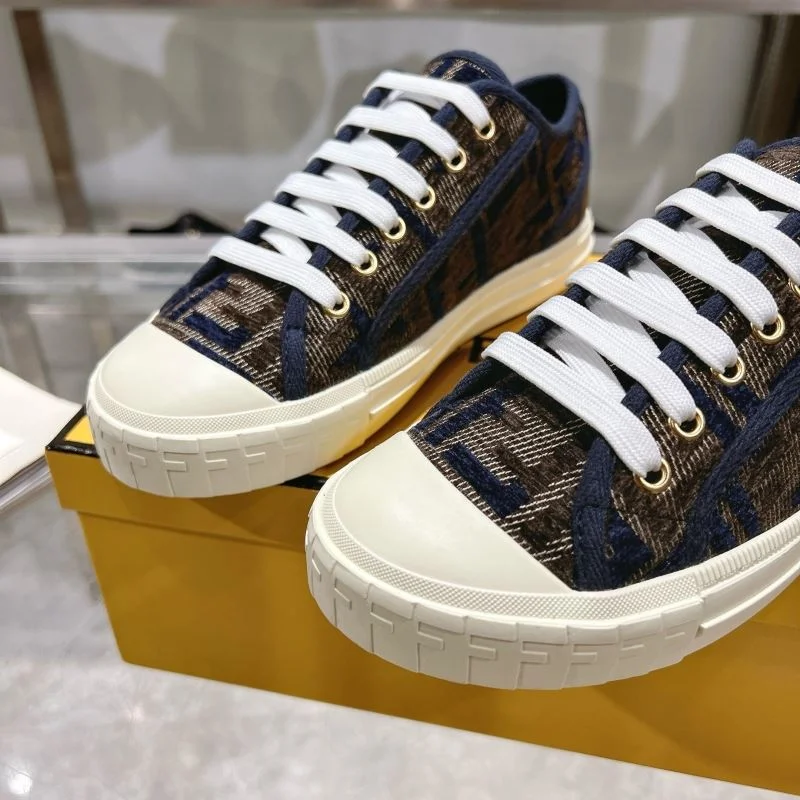 Fendi Low Shoes MultiPurpose 23481