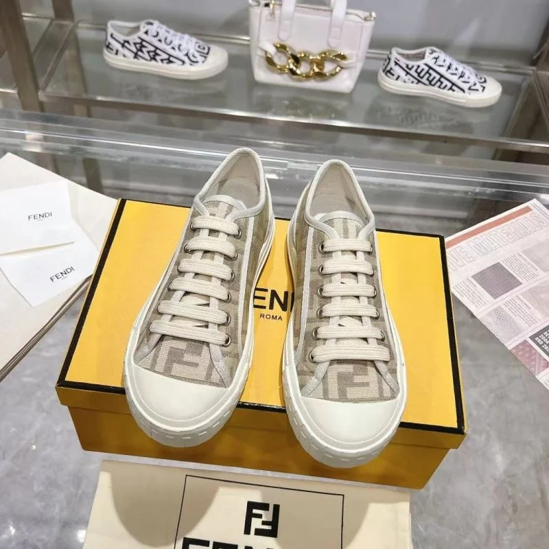 Fendi Low Shoes Elegant 23461
