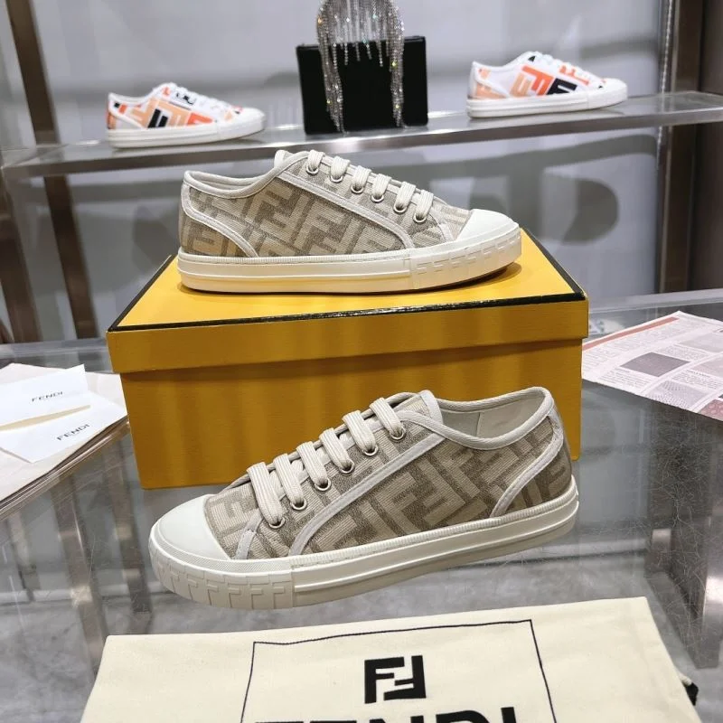 Fendi Low Shoes Elegant 23461