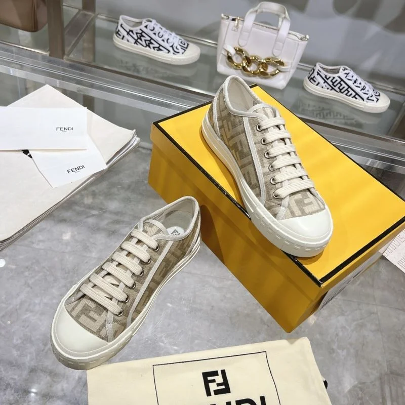 Fendi Low Shoes Elegant 23461