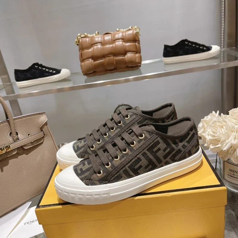 Flexible Fendi Low Shoes 23450