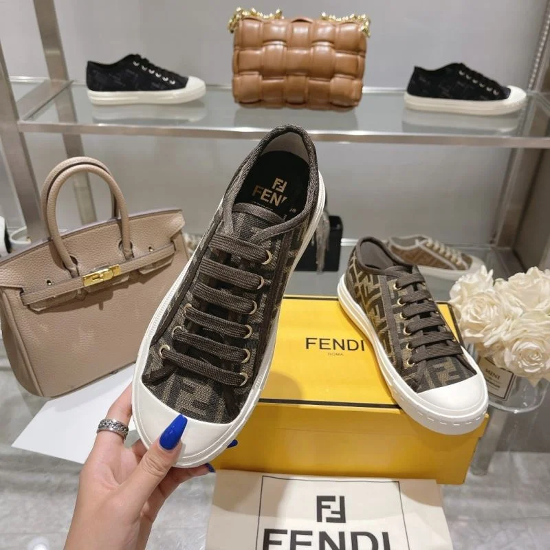 Flexible Fendi Low Shoes 23450