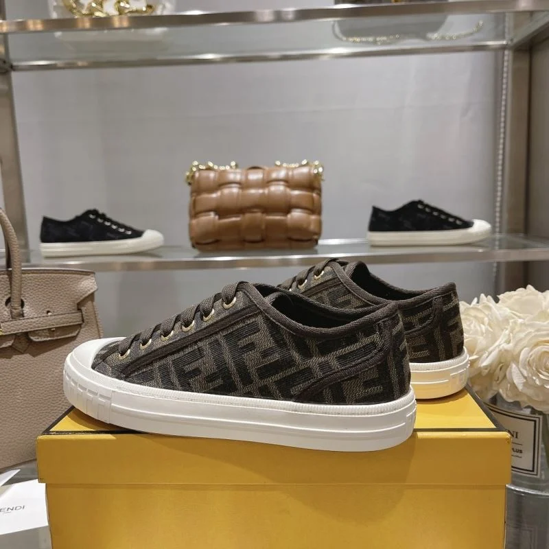 Flexible Fendi Low Shoes 23450