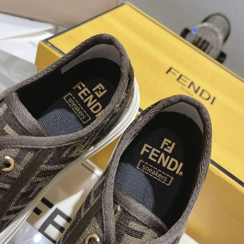Flexible Fendi Low Shoes 23450