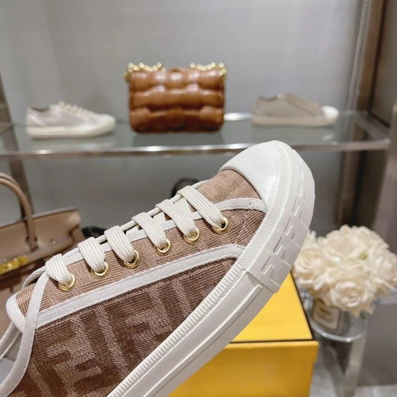 Fendi Low Shoes SoftTouch 23469