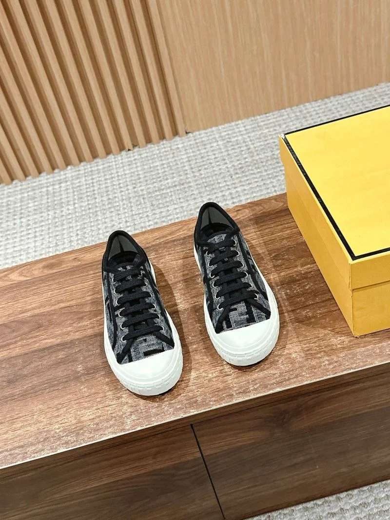 Fendi Low Shoes WellDesigned 23451