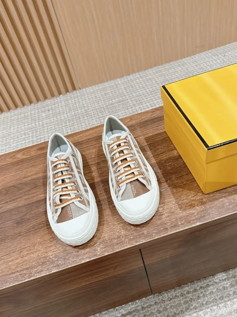 Fendi Low Shoes Comfortable 23446