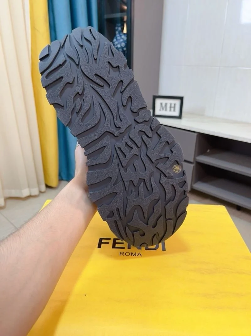 Fendi Low Shoes Casual 23701