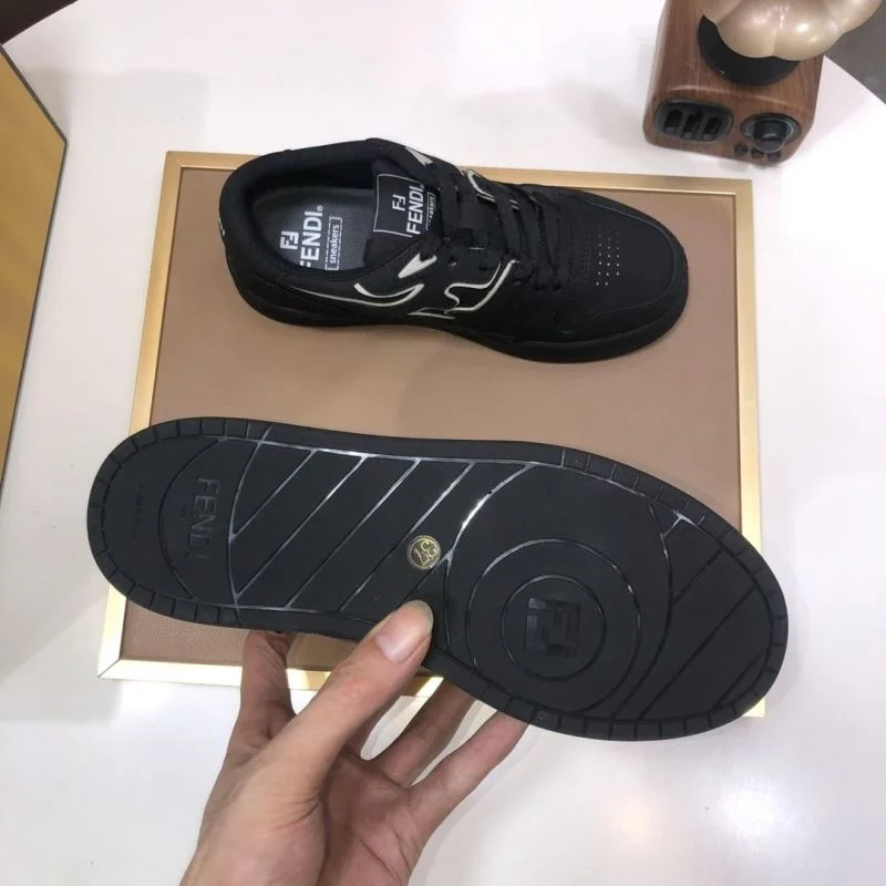 Fendi Low Shoes MultiPurpose 23702