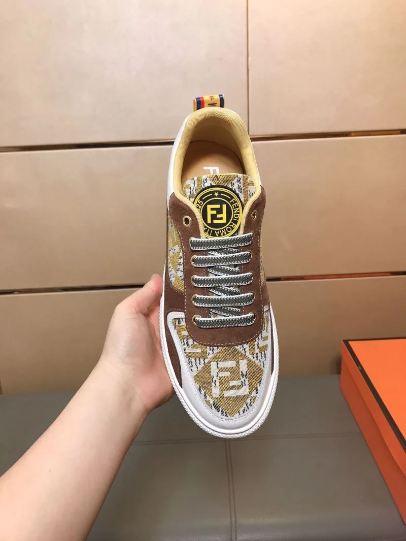 Fendi Low Shoes DailyWear 23650