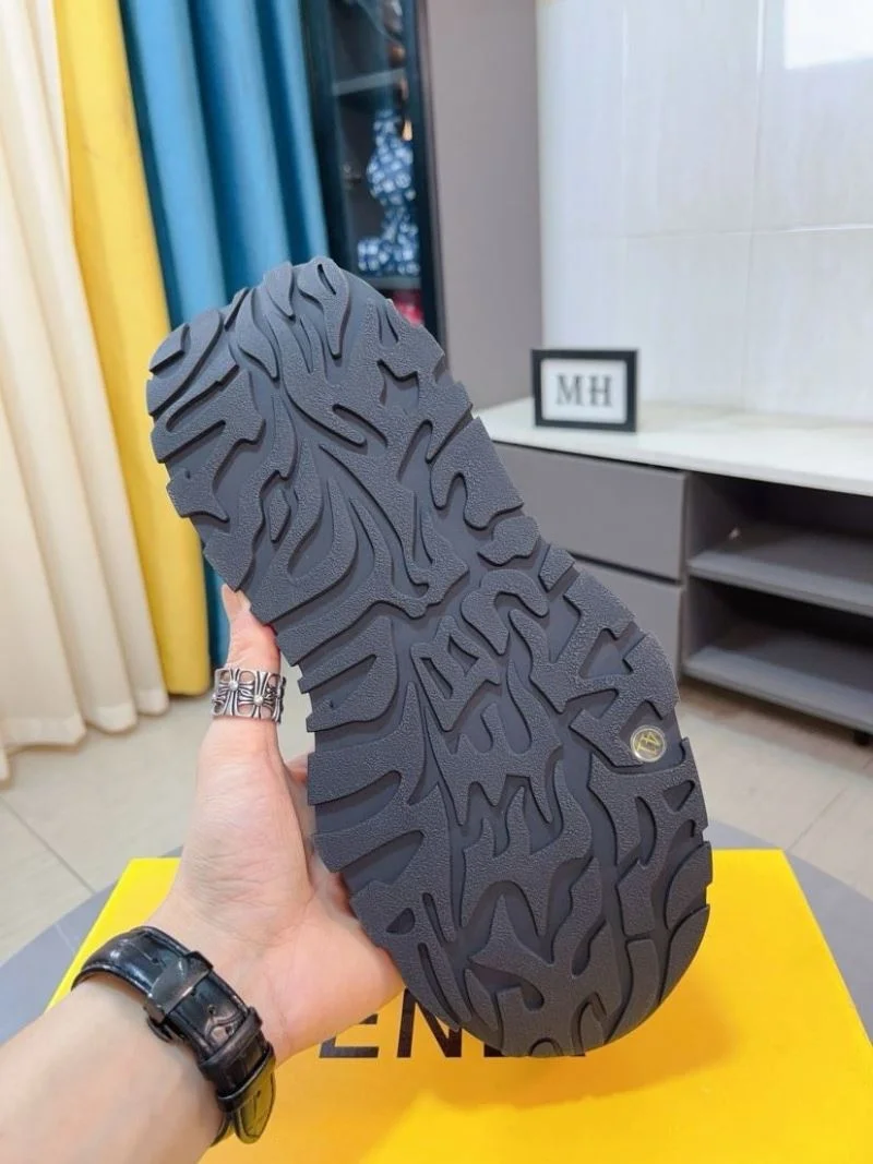 Durable Fendi Low Shoes 23616