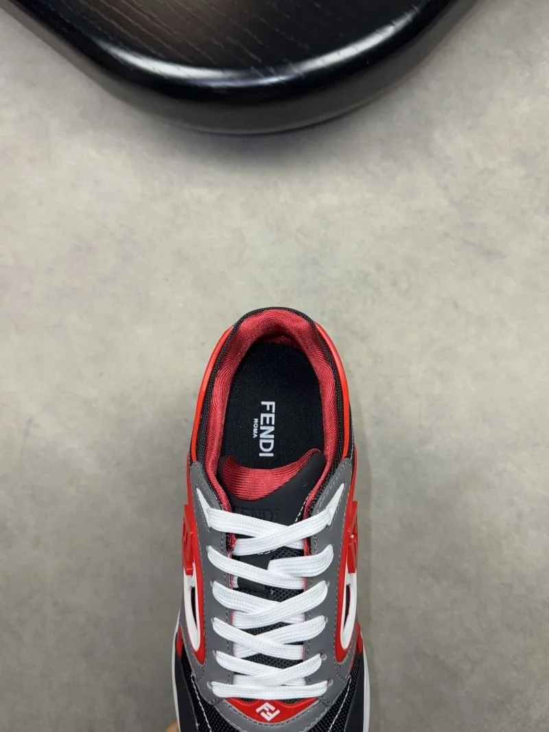 Fendi Low Shoes EyeCatching 23572