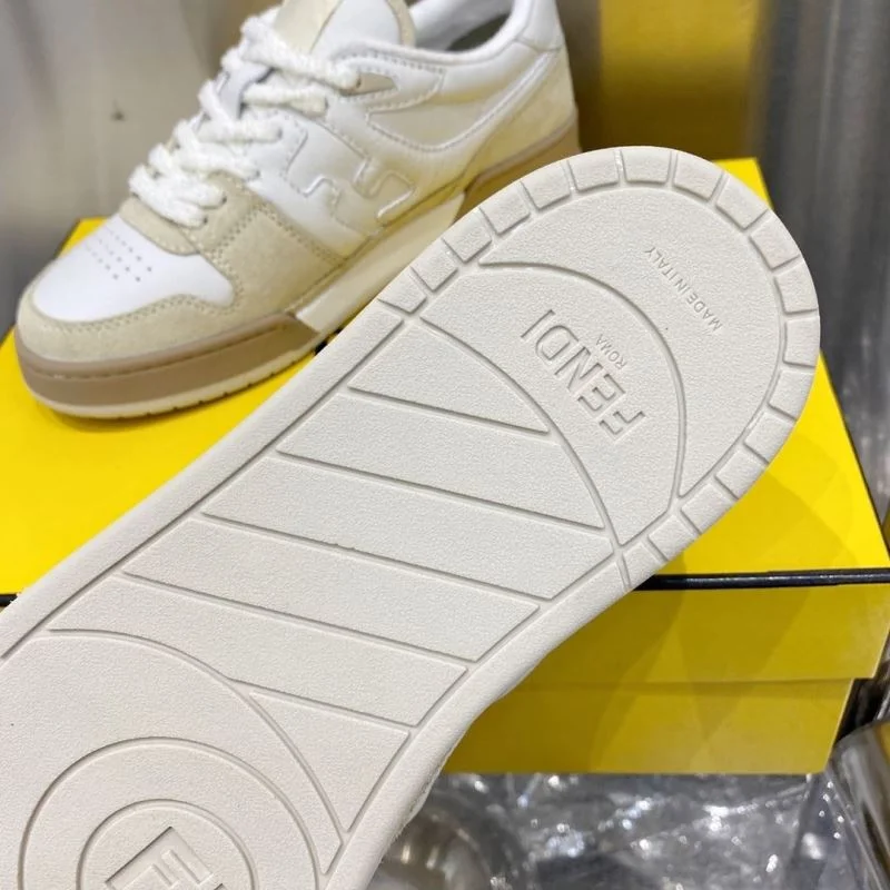 Fendi Low Shoes EyeCatching 23282
