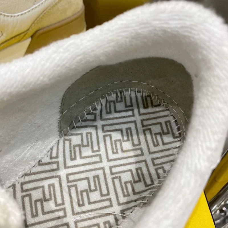 Fendi Low Shoes EyeCatching 23282