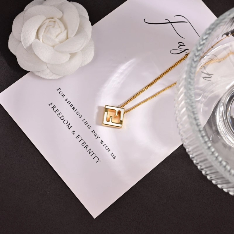 Fendi Necklaces Snug 208050