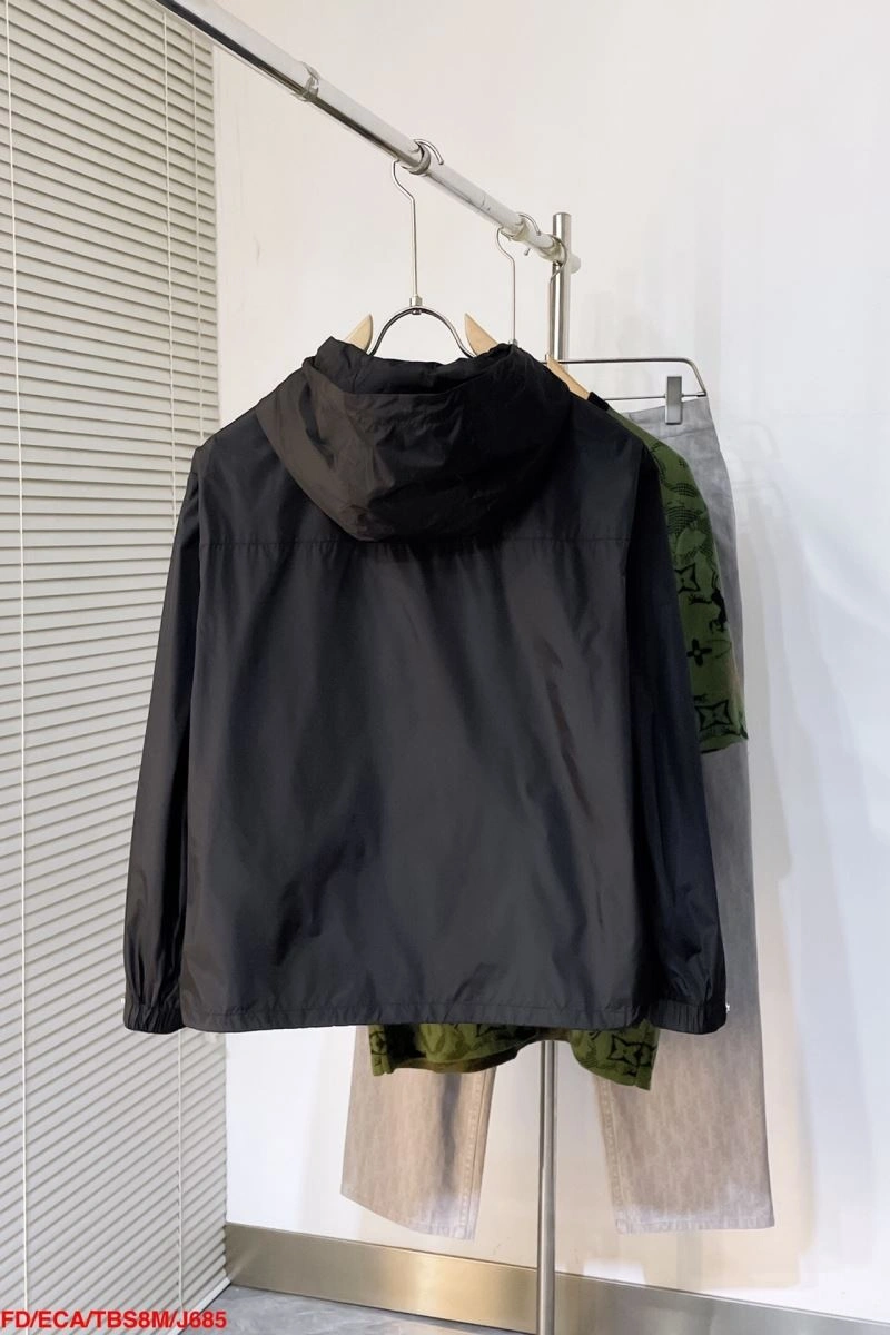 Timeless Fendi Outwear 123329