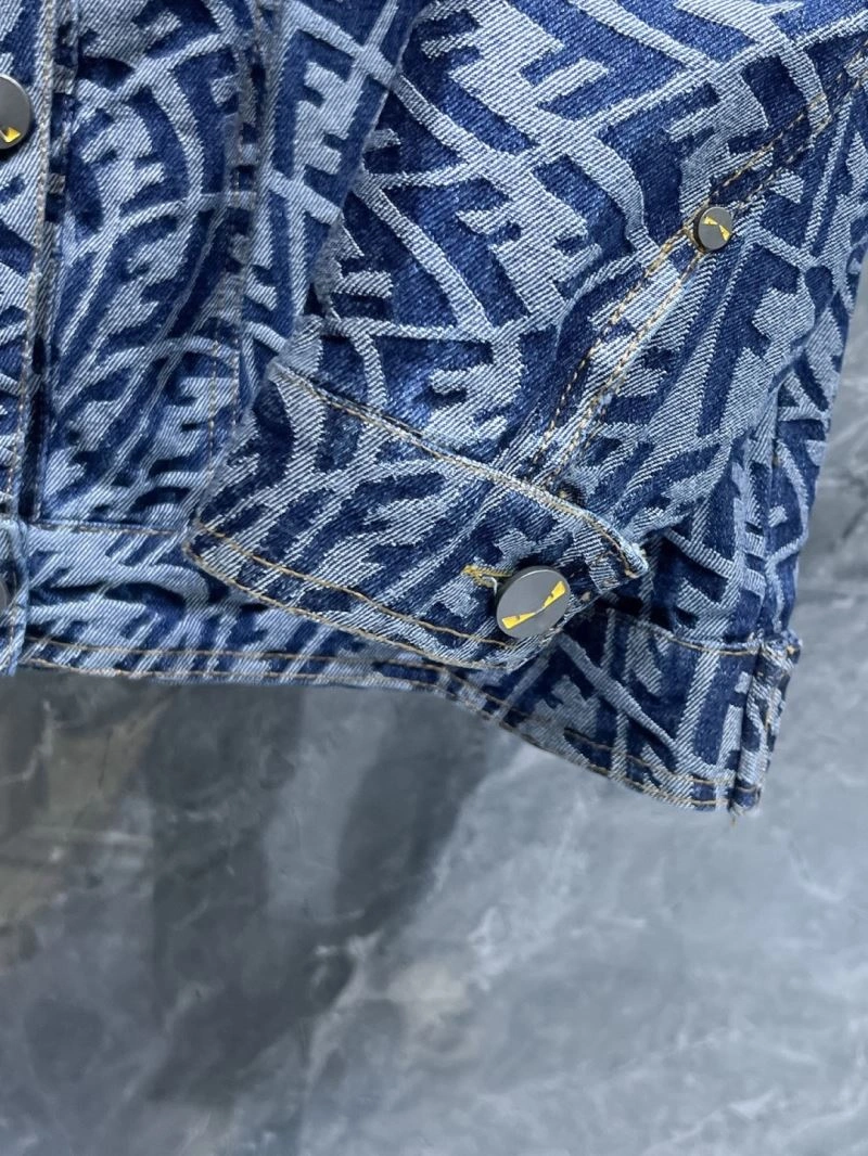 AllSeason Fendi Outwear 122686
