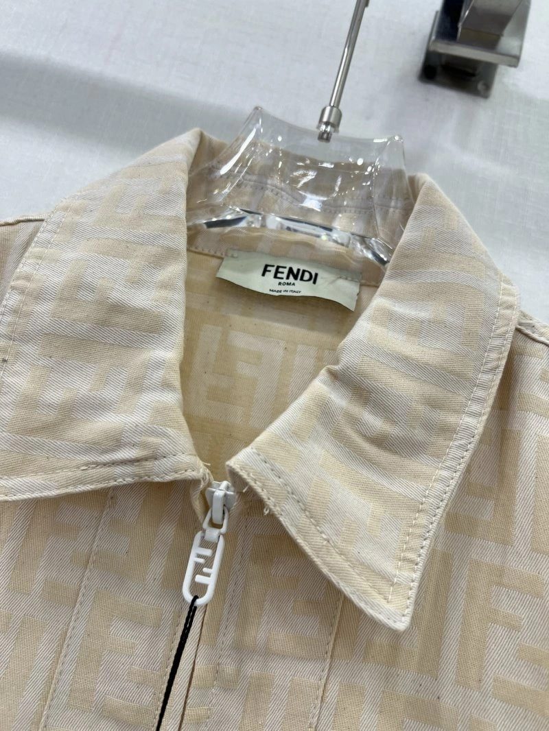Fendi Outwear Snug 120596