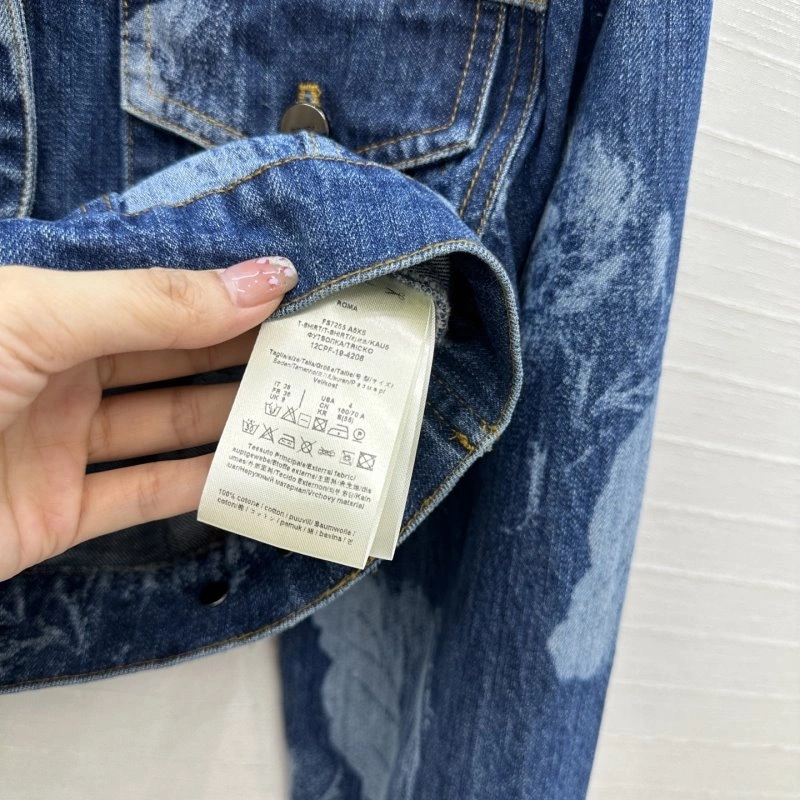 Fendi Outwear Premium 120778