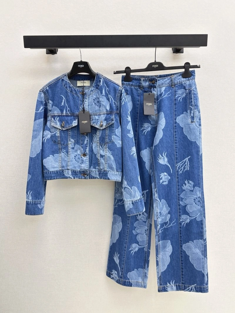 Lightweight Fendi Outwear 120441
