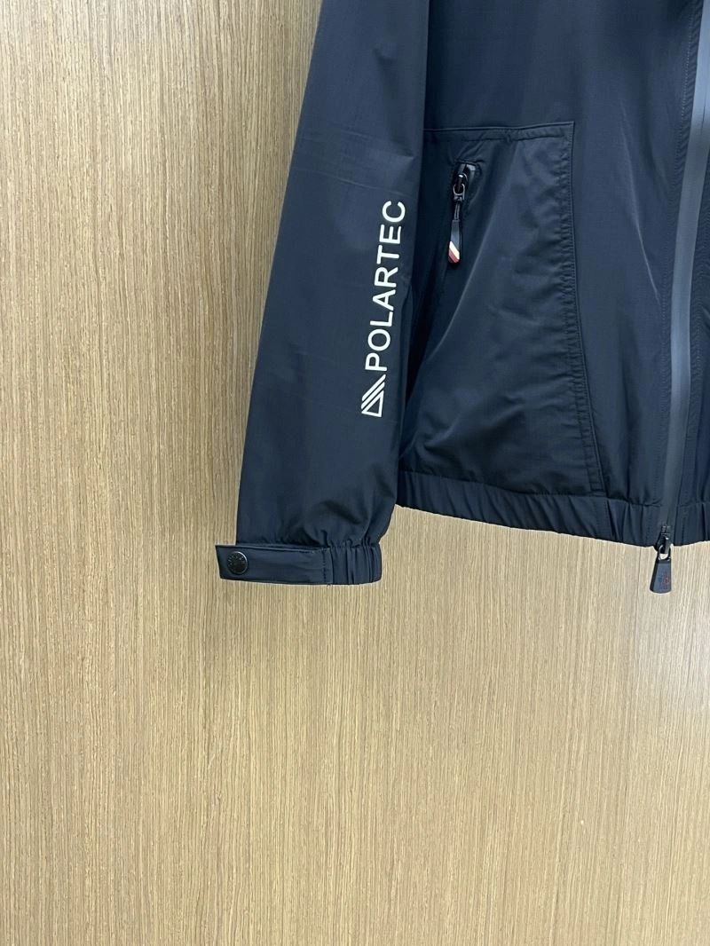 Minimalist Fendi Outwear 121567