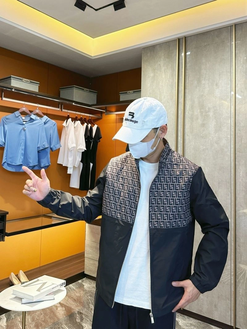 Fendi Outwear FreshLook 121562