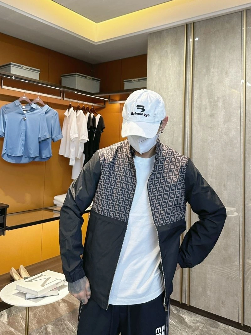 Fendi Outwear FreshLook 121562