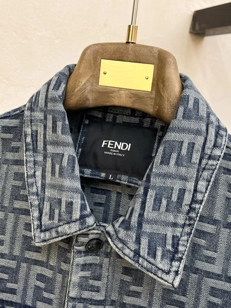 Fendi Outwear Snug 121539