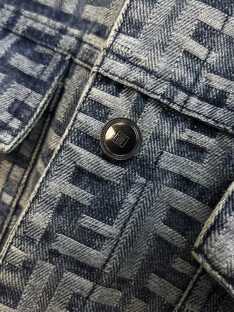 Fendi Outwear Snug 121539
