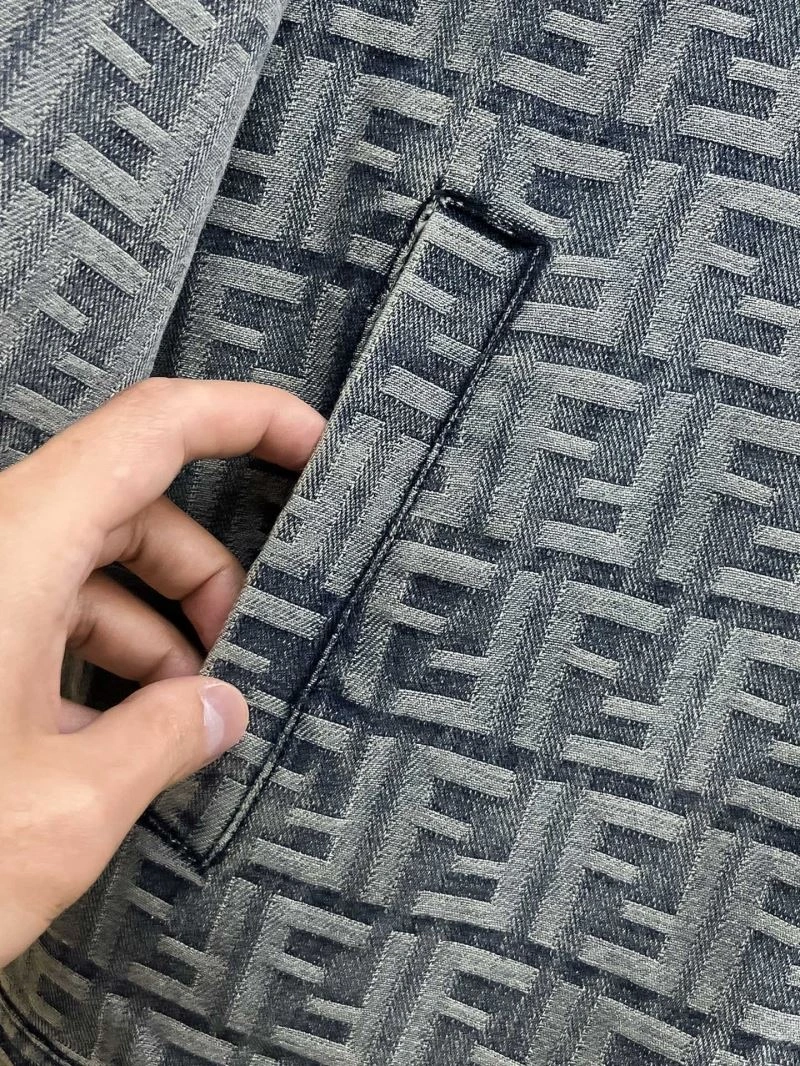 Fendi Outwear Snug 121539