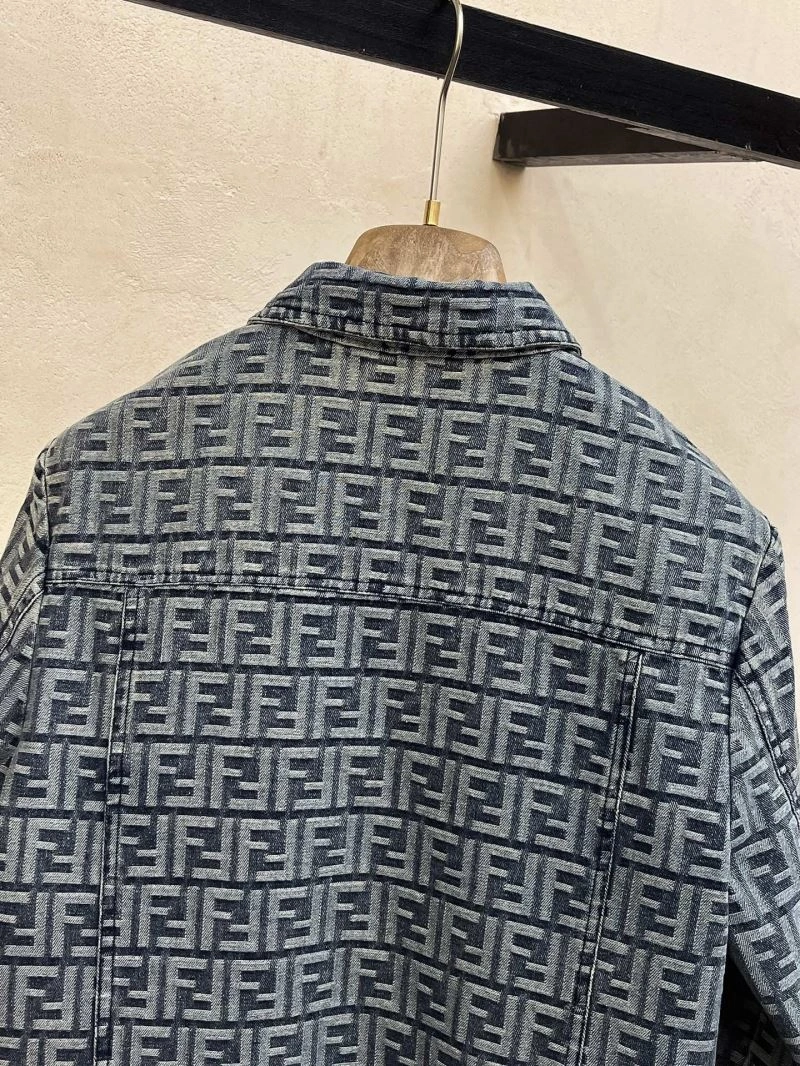 Fendi Outwear Snug 121539