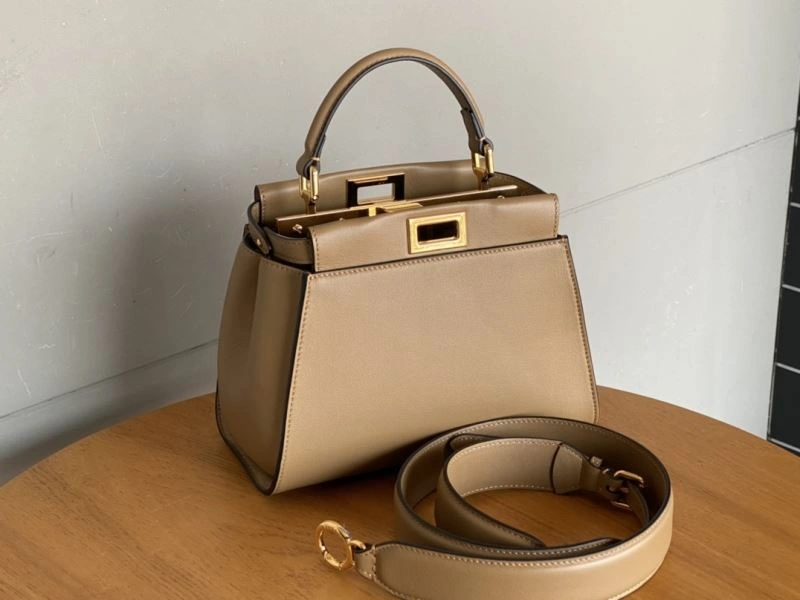 Fendi Peekaboo Bags ZipUp 72918
