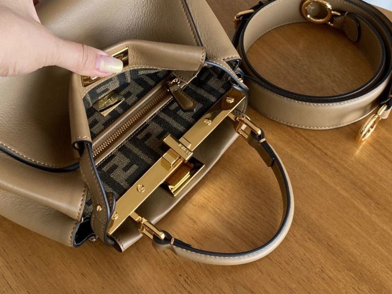 Fendi Peekaboo Bags ZipUp 72918