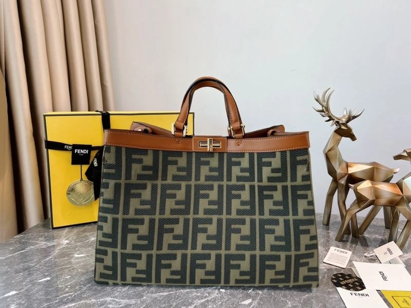 TechFriendly Fendi Peekaboo Bags 72912
