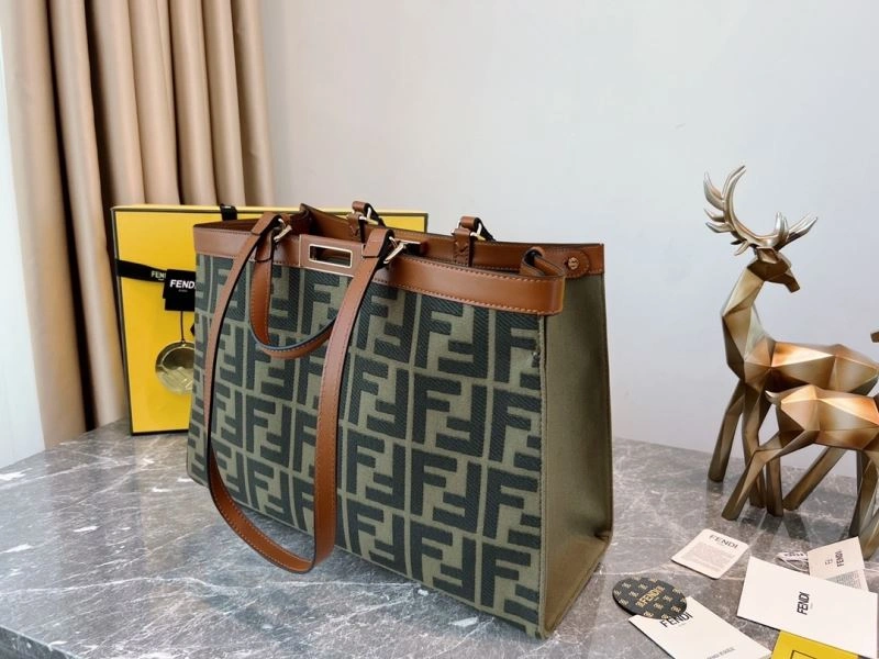 TechFriendly Fendi Peekaboo Bags 72912
