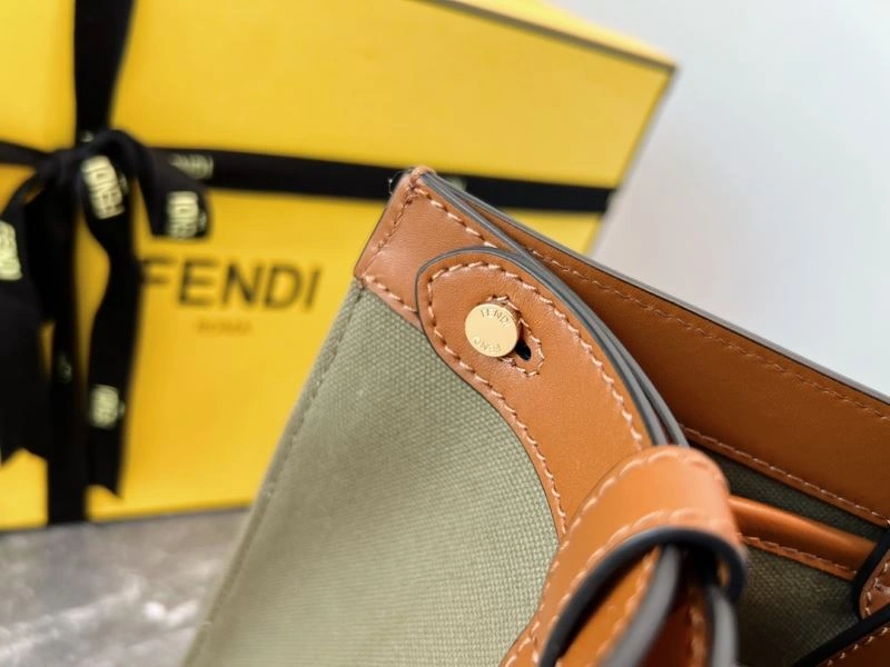 TechFriendly Fendi Peekaboo Bags 72912
