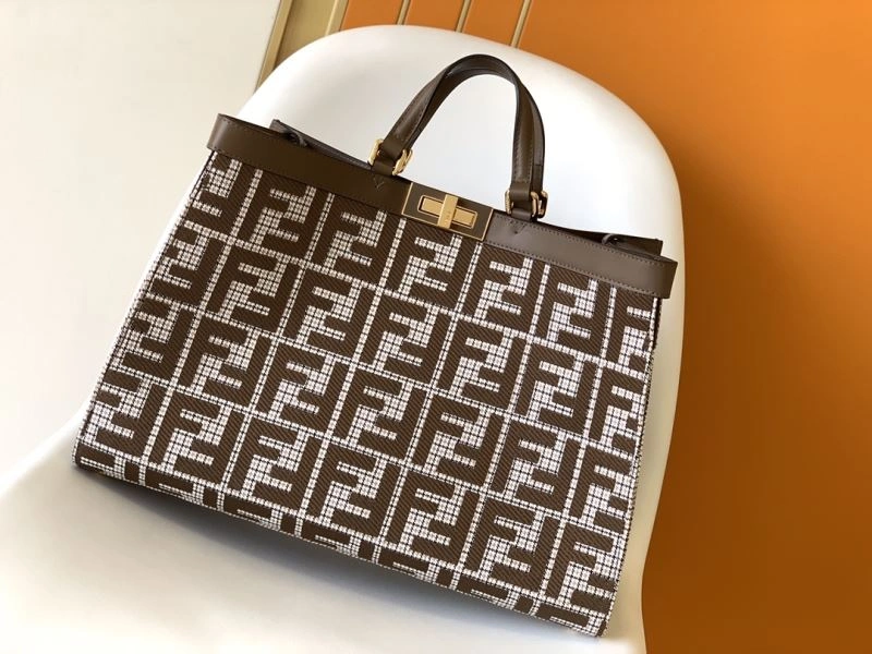 Efficient Fendi Peekaboo Bags 72902