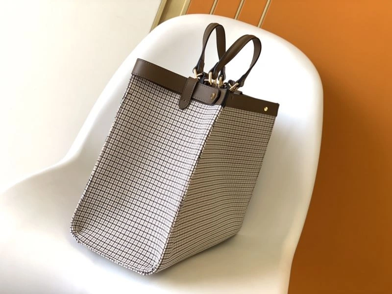 Efficient Fendi Peekaboo Bags 72902