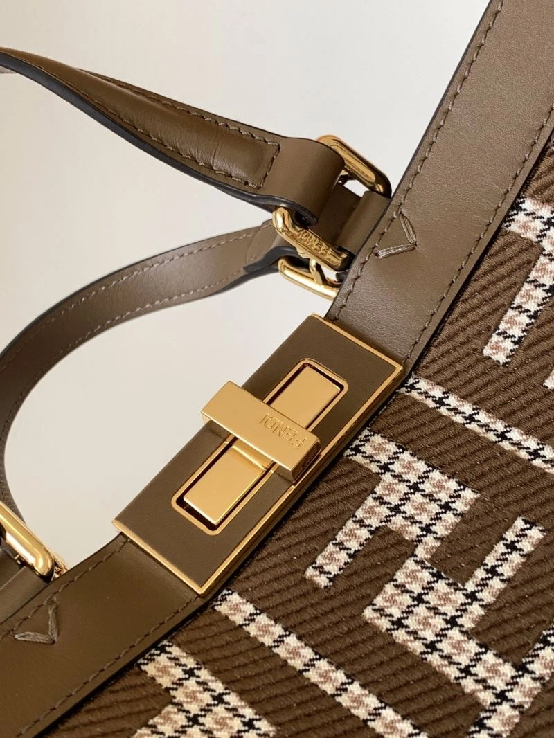 Efficient Fendi Peekaboo Bags 72902