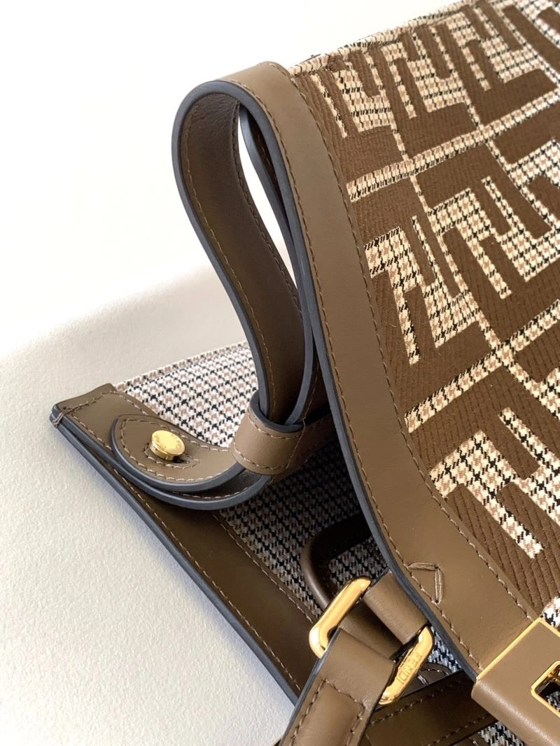 Efficient Fendi Peekaboo Bags 72902