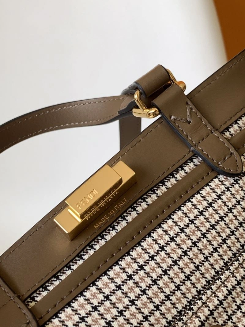 Efficient Fendi Peekaboo Bags 72902