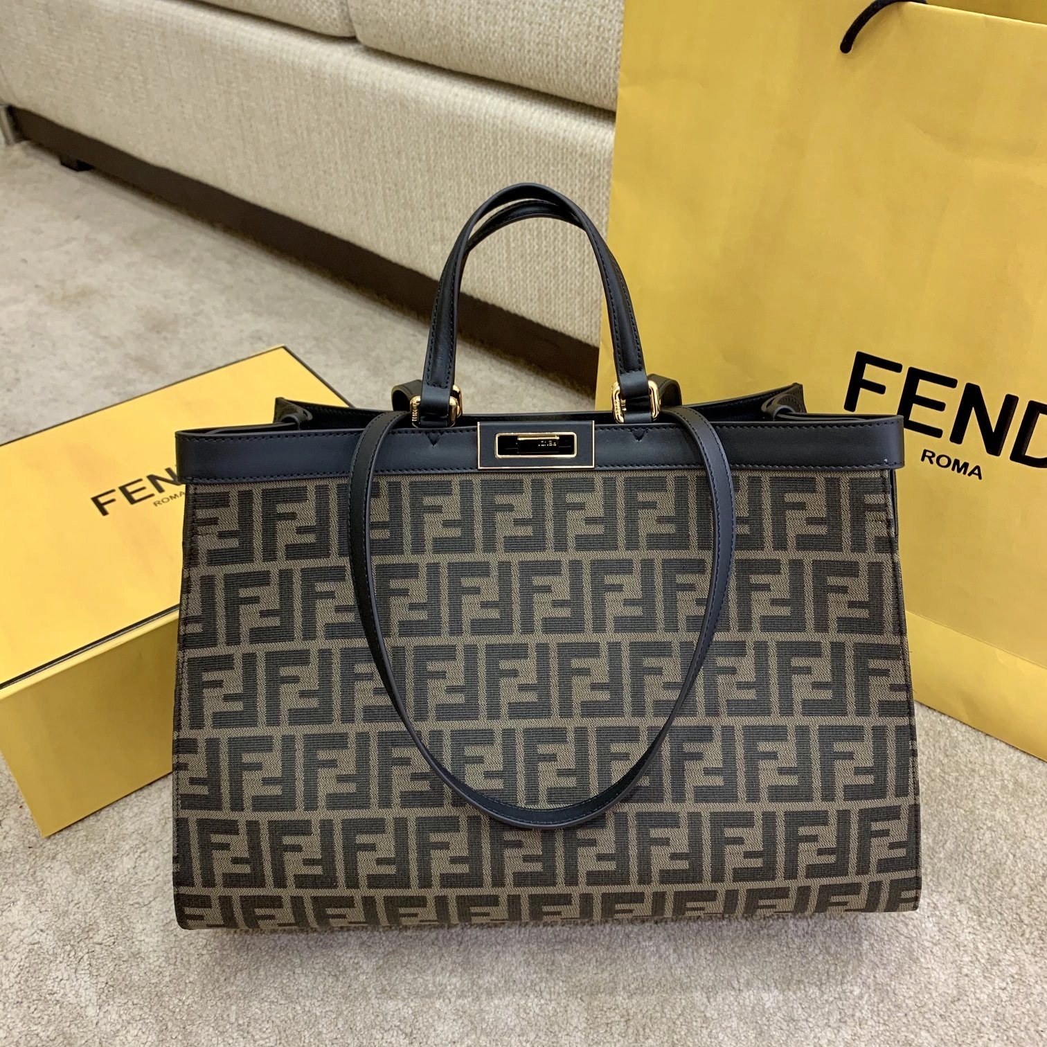 Fendi Peekaboo Bags Minimalist 69943