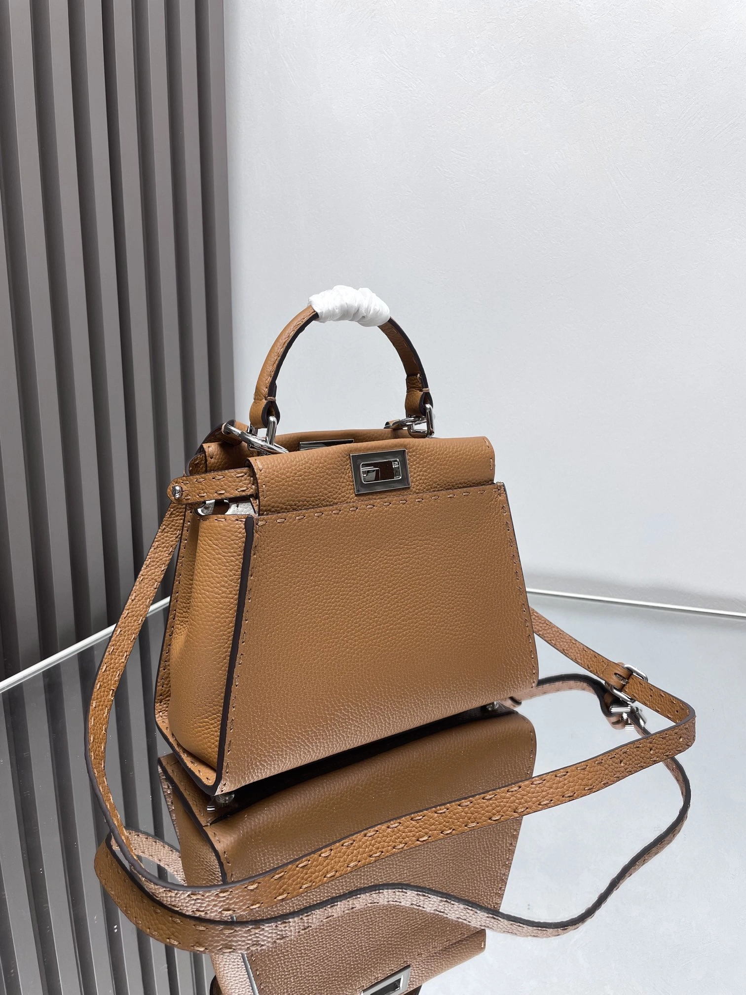 Fendi Peekaboo Bags Stylish 69889