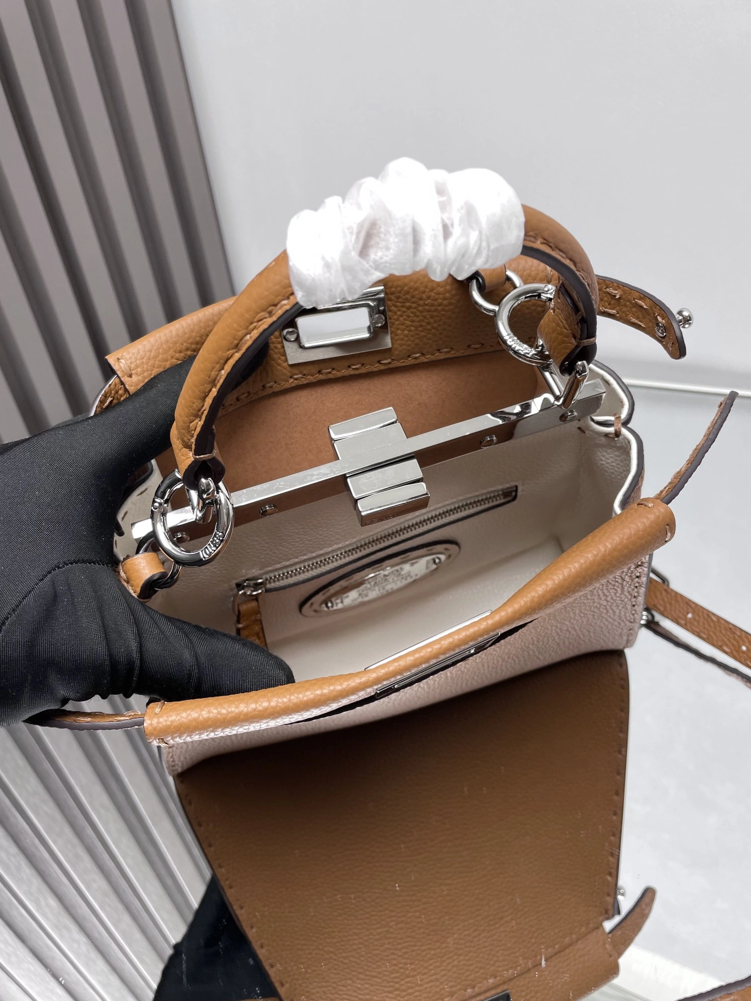 Fendi Peekaboo Bags Stylish 69889