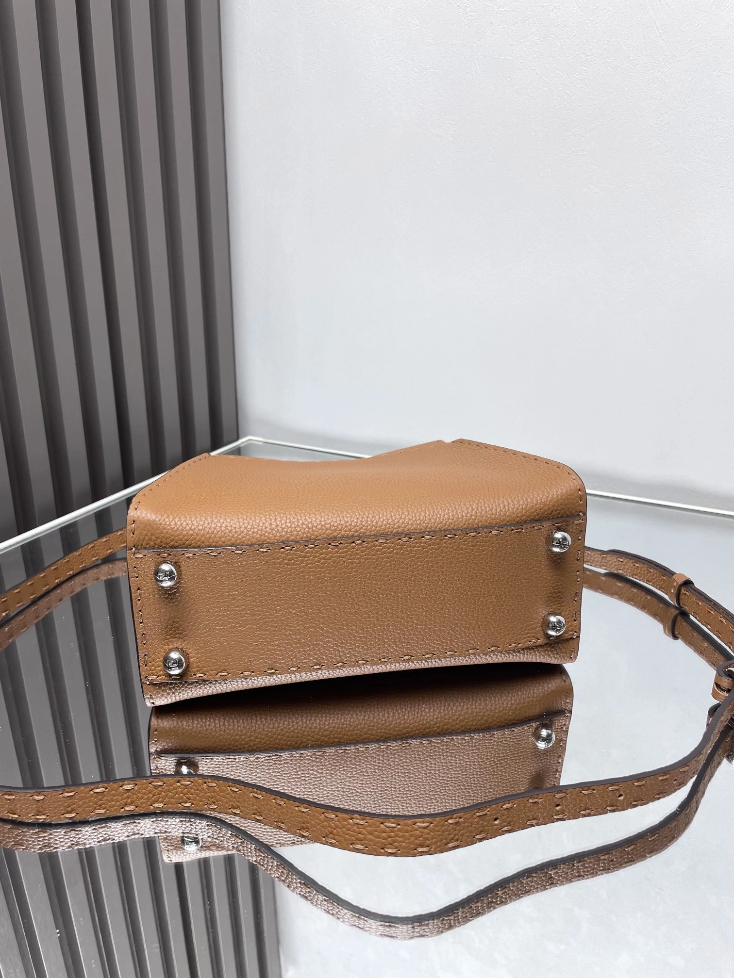 Fendi Peekaboo Bags Stylish 69889