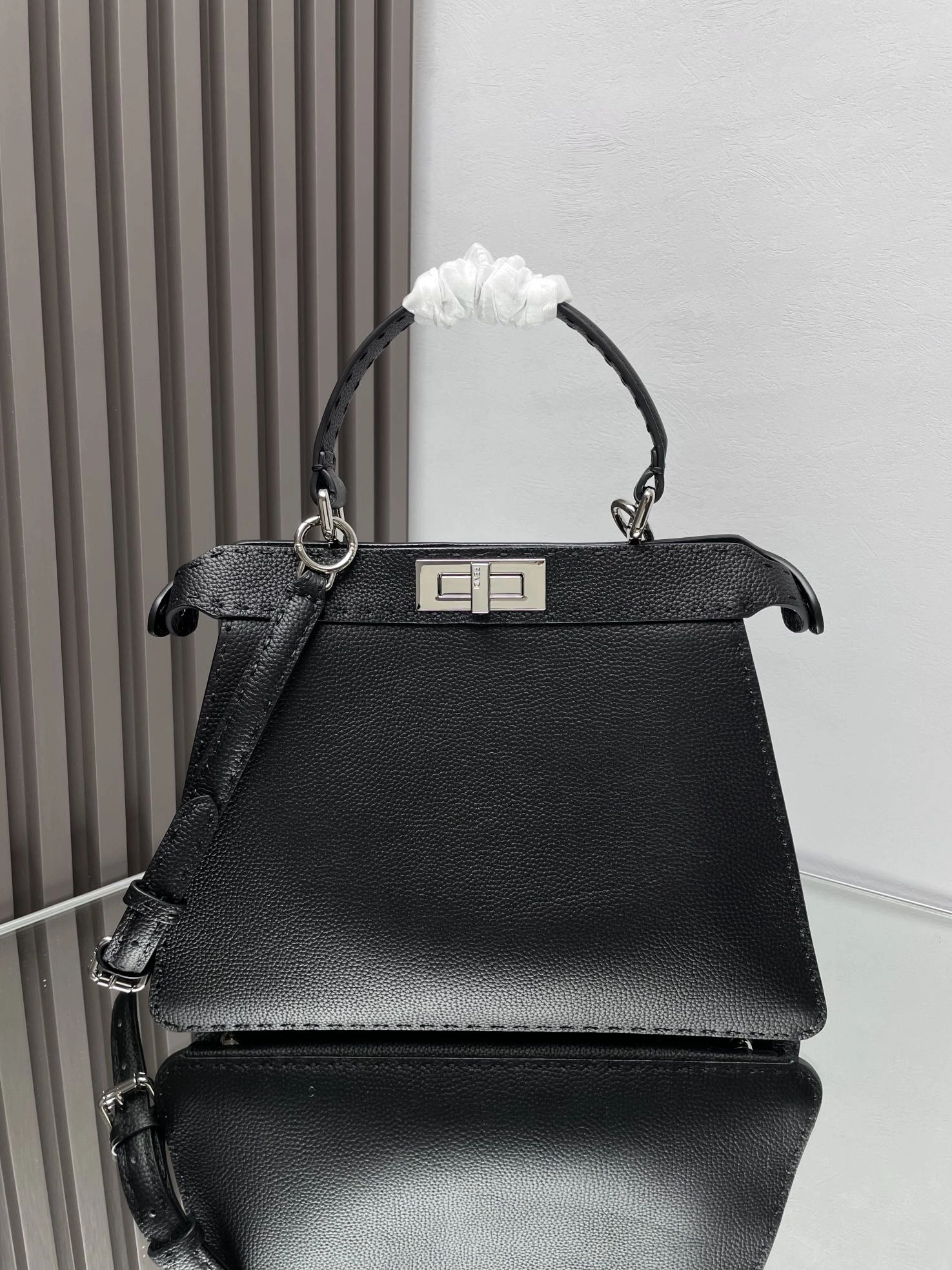 Fendi Peekaboo Bags Stylish 69878