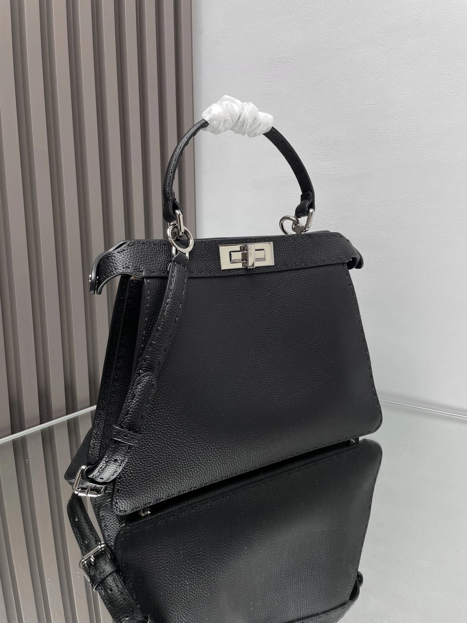 Fendi Peekaboo Bags Stylish 69878