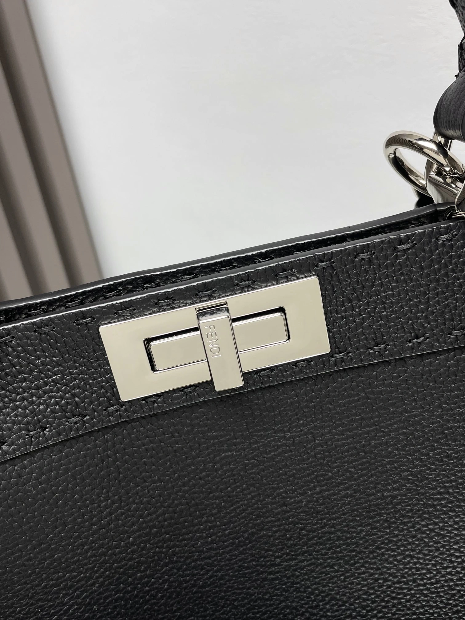 Fendi Peekaboo Bags Stylish 69878