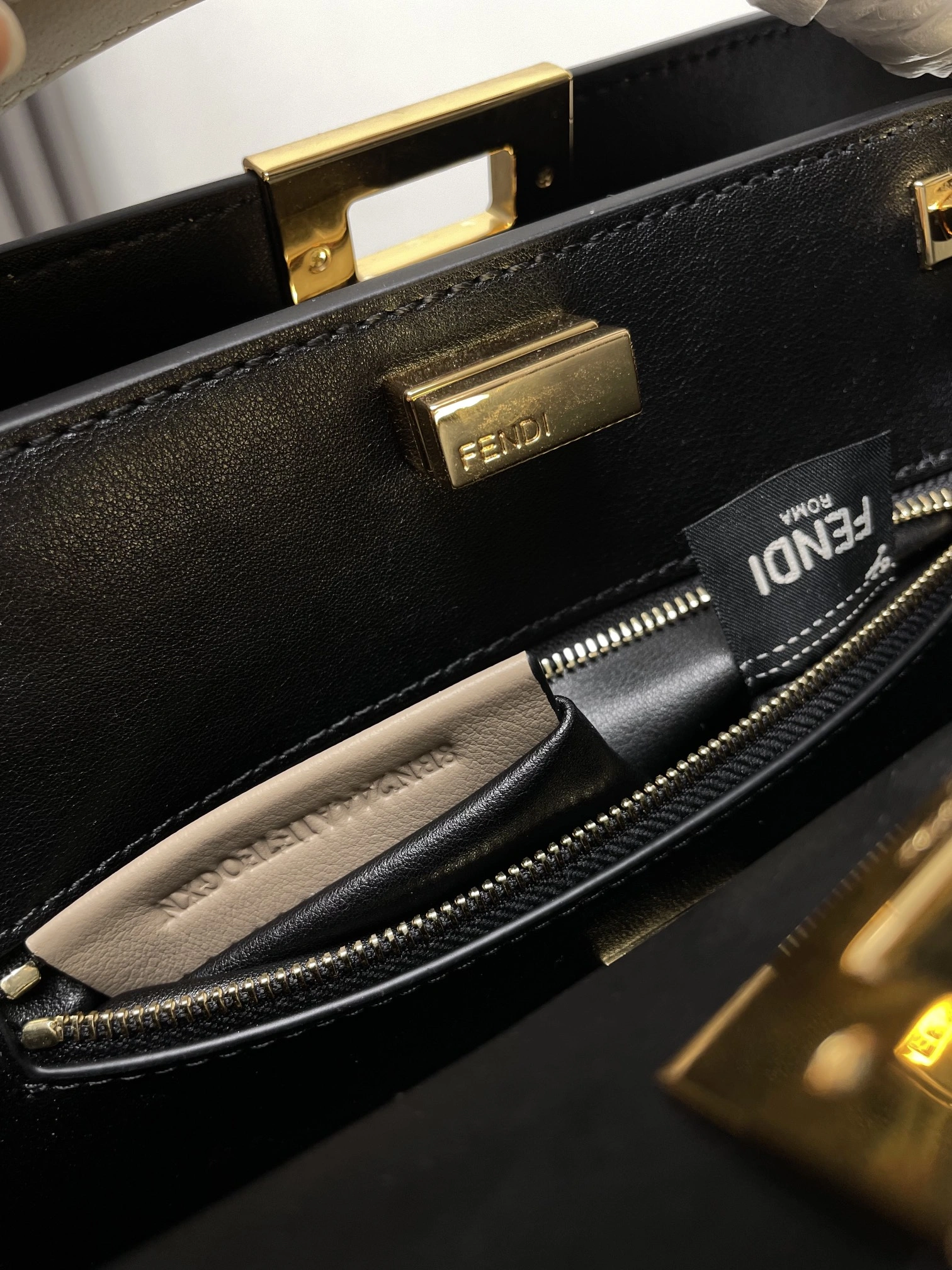 Fashionable Fendi Peekaboo Bags 69869
