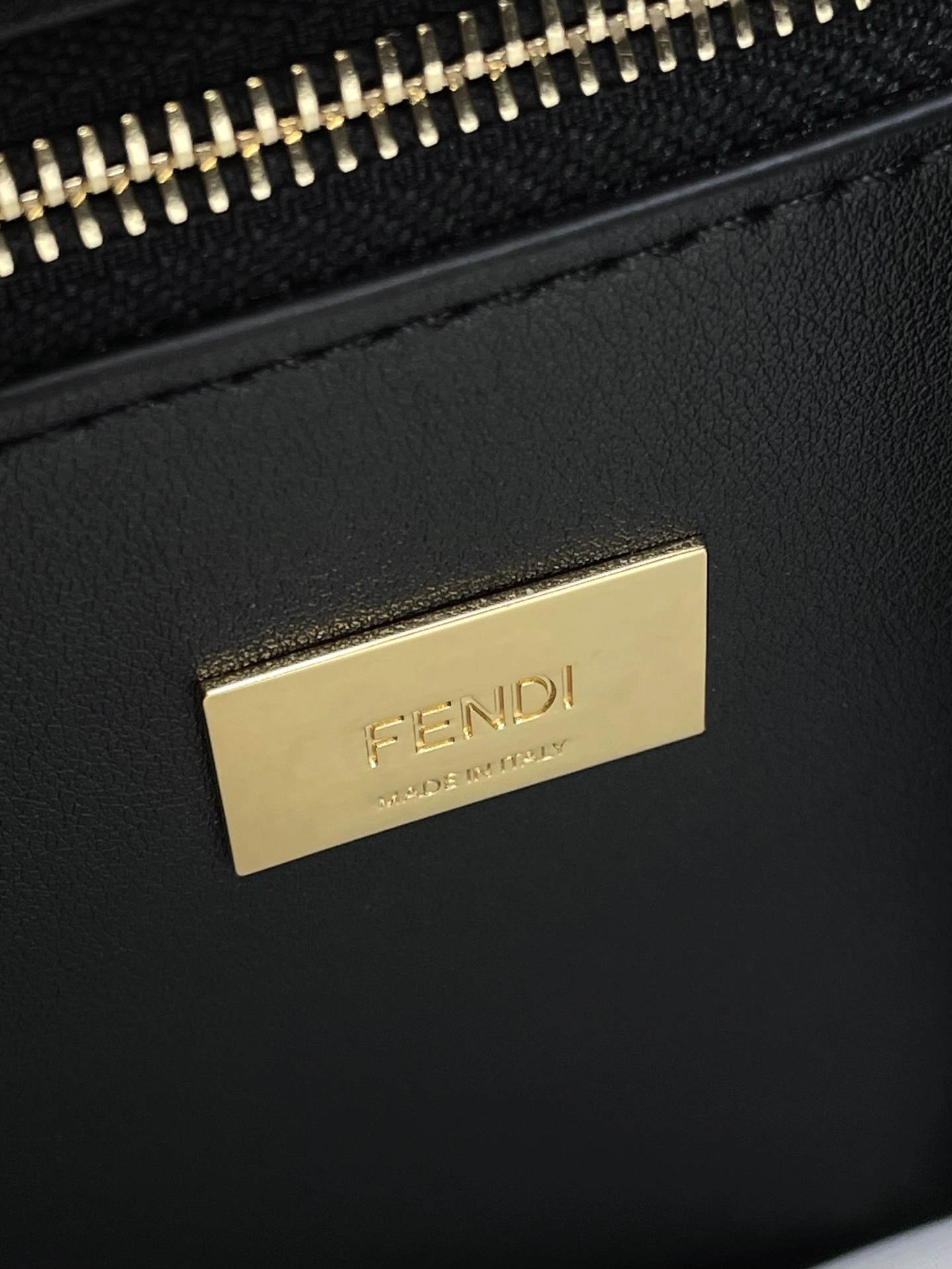 Fashionable Fendi Peekaboo Bags 69869